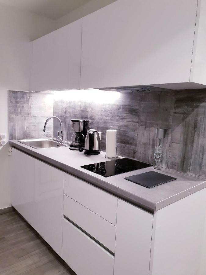 Beautiful Brand New Apartment Seaside 雅典 外观 照片